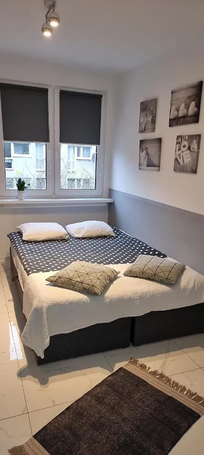Nighthost Robotnicza 32 M248 Wroclaw Free Parking Apartment